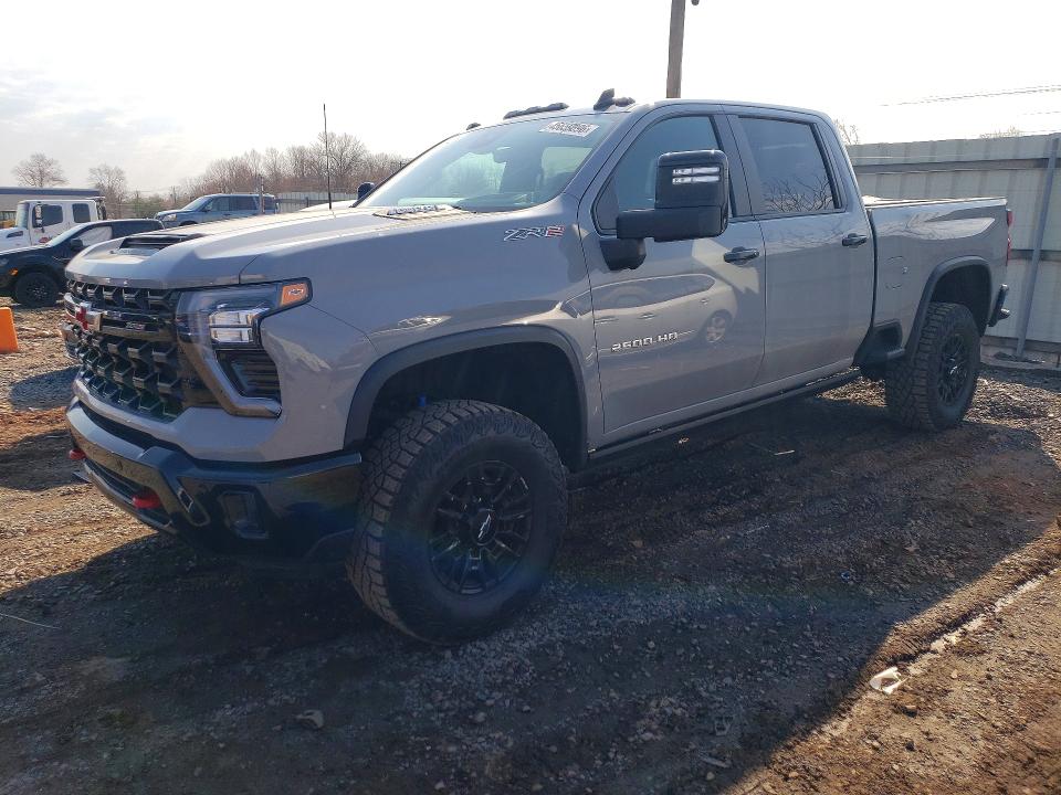 2025 CHEVROLET SILVERADO — VIN 1GC4KYE72SF248881