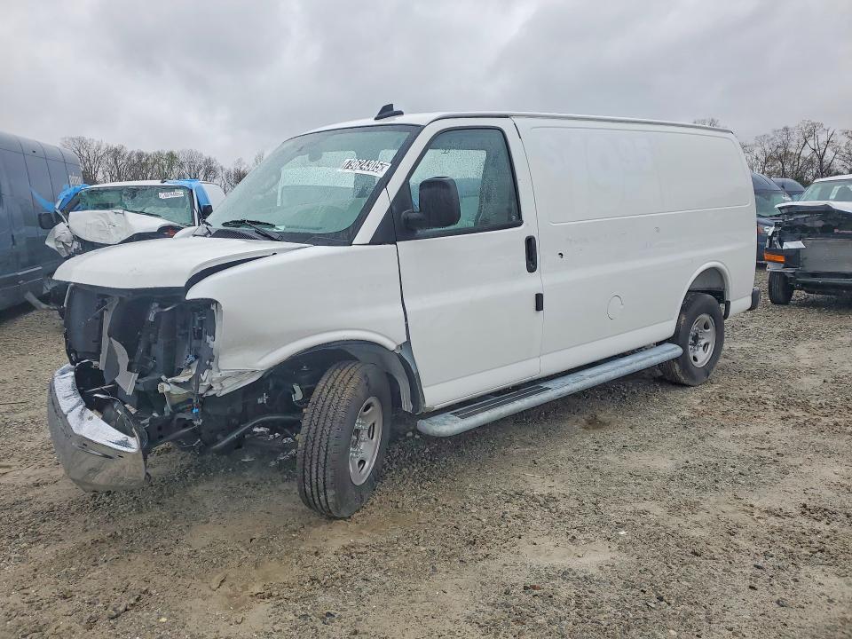 2025 CHEVROLET EXPRESS G2500 — VIN 1GCWGAFPXS1256675