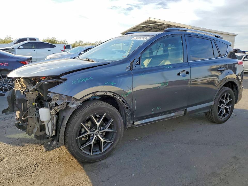 2018 TOYOTA RAV4 — VIN JTMNFREV0JD120260