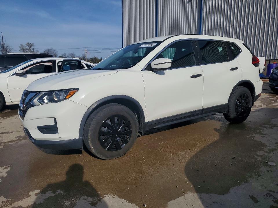 2017 NISSAN ROGUE — VIN 5N1AT2MT1HC798090
