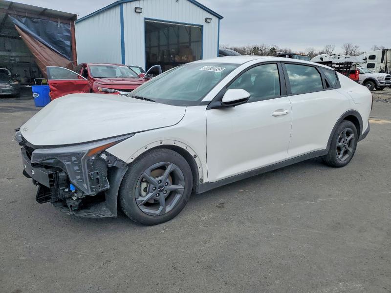 2025 KIA K4 LX — VIN 3KPFT4DE7SE060303