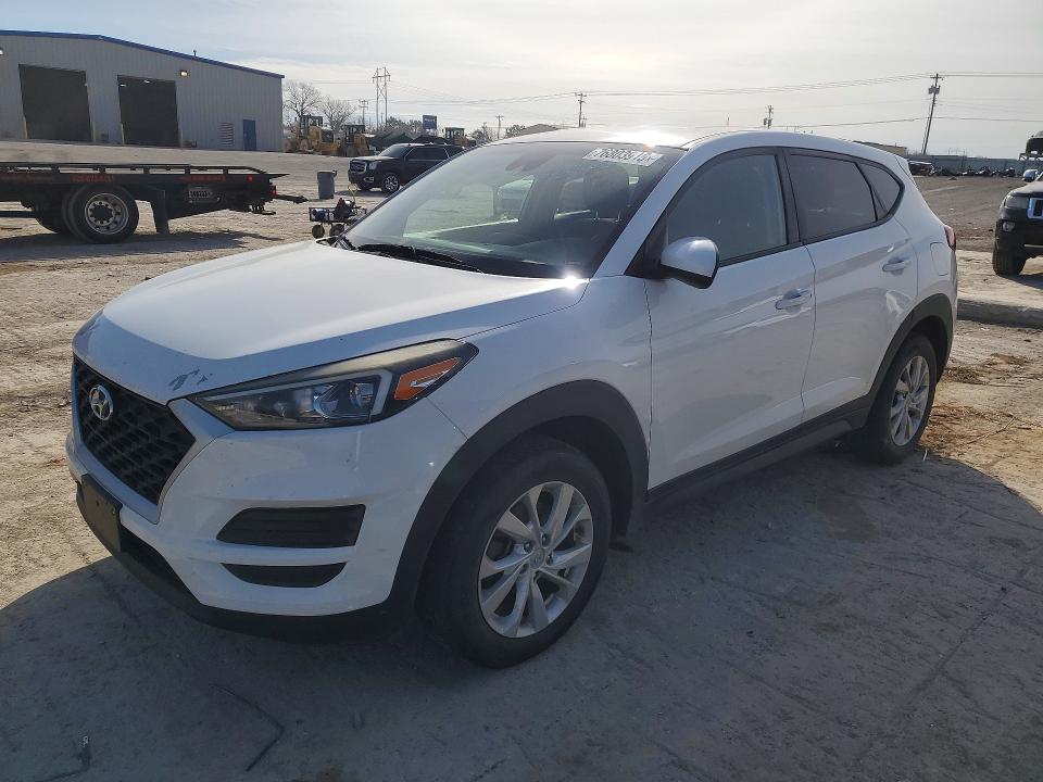 2019 HYUNDAI TUCSON SE — VIN KM8J2CA40KU983951