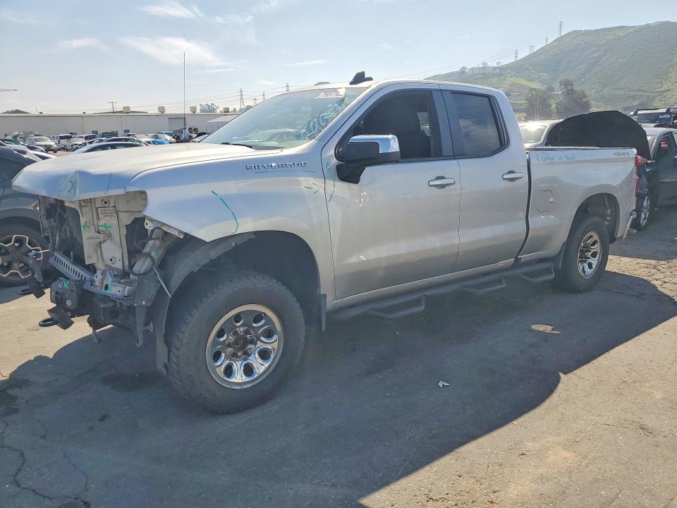 2020 CHEVROLET SILVERADO — VIN 1GCRYDED5LZ233200