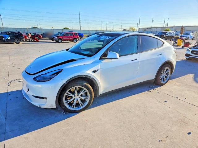 2020 TESLA MODEL Y — VIN 5YJYGDEE9LF032137