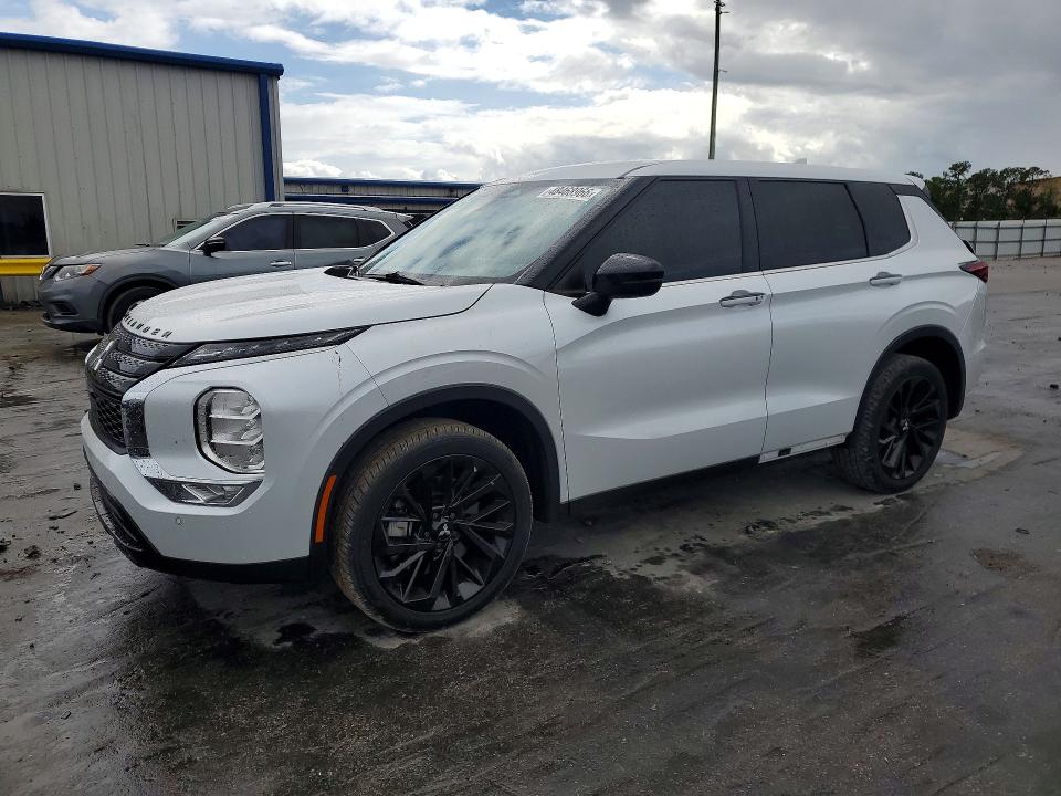 2023 MITSUBISHI OUTLANDER — VIN JA4J3UA89PZ040682