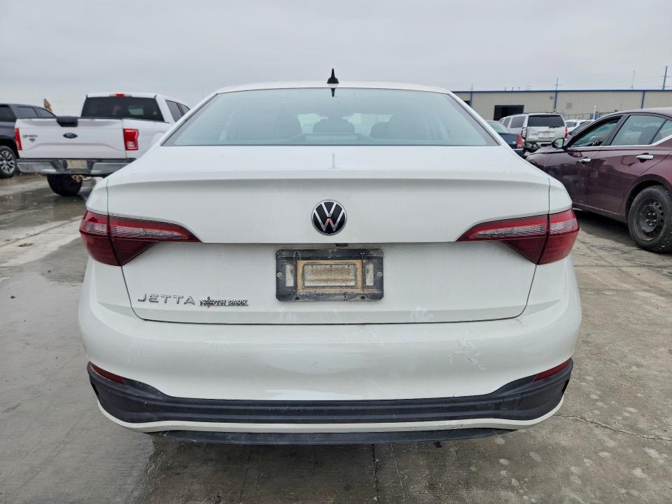 3VWCM7BU9NM033932
