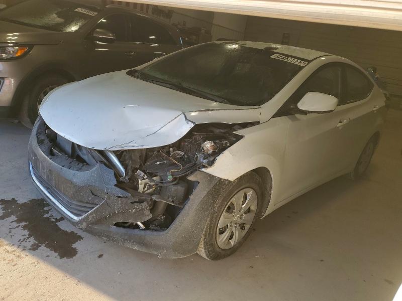 2016 HYUNDAI ELANTRA — VIN 5NPDH4AE3GH765826