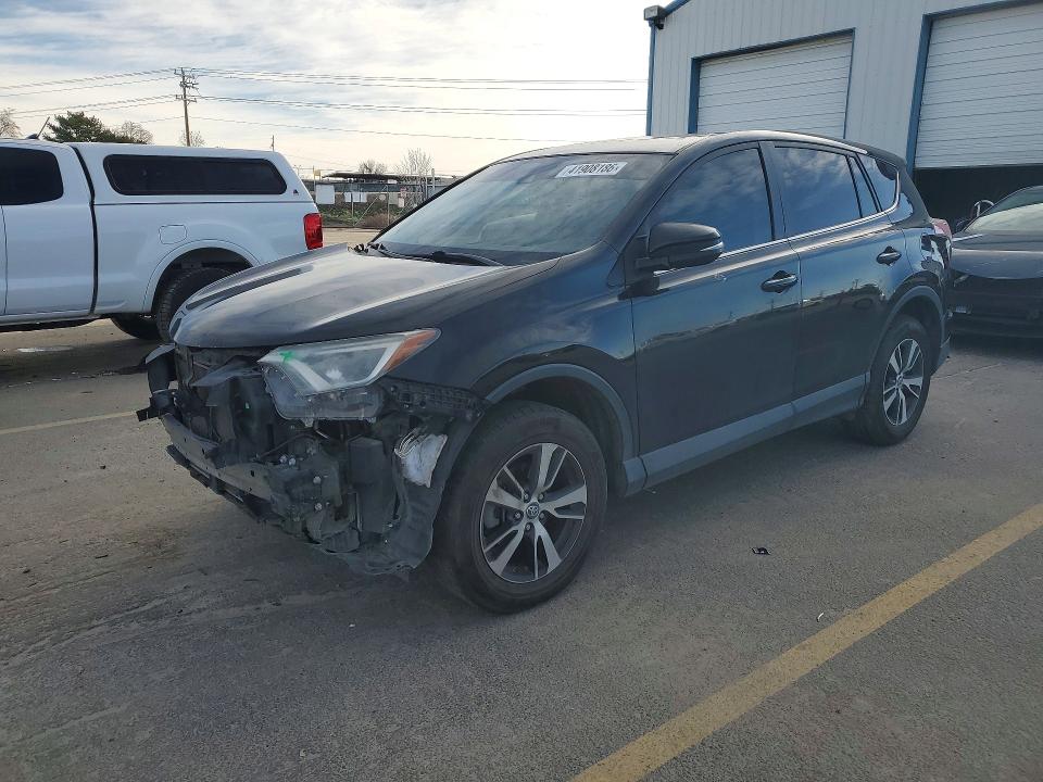 2018 TOYOTA RAV4 — VIN 2T3RFREV6JW805058