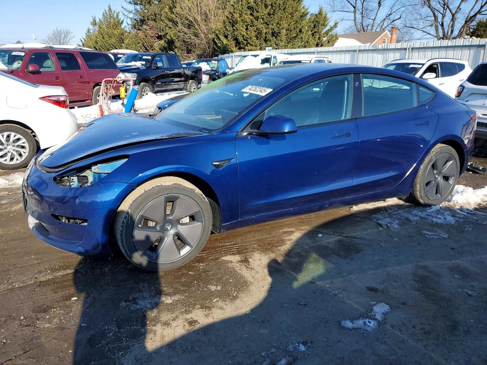 2022 TESLA MODEL 3 — VIN 5YJ3E1EB4NF183426