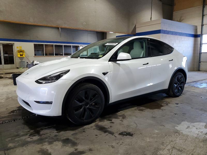 2024 TESLA MODEL Y — VIN 7SAYGDEE3RA311186