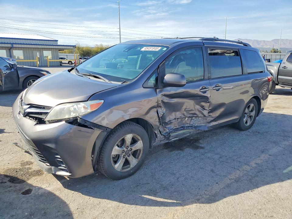 2019 TOYOTA SIENNA — VIN 5TDKZ3DC9KS018663