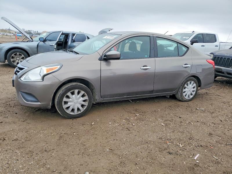 2016 NISSAN VERSA — VIN 3N1CN7AP7GL888300