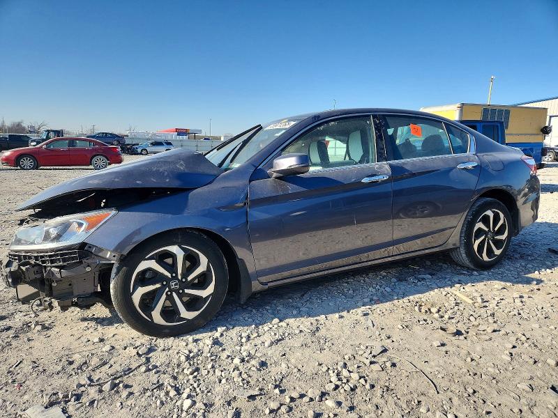 2017 HONDA ACCORD — VIN 1HGCR2F7XHA099324
