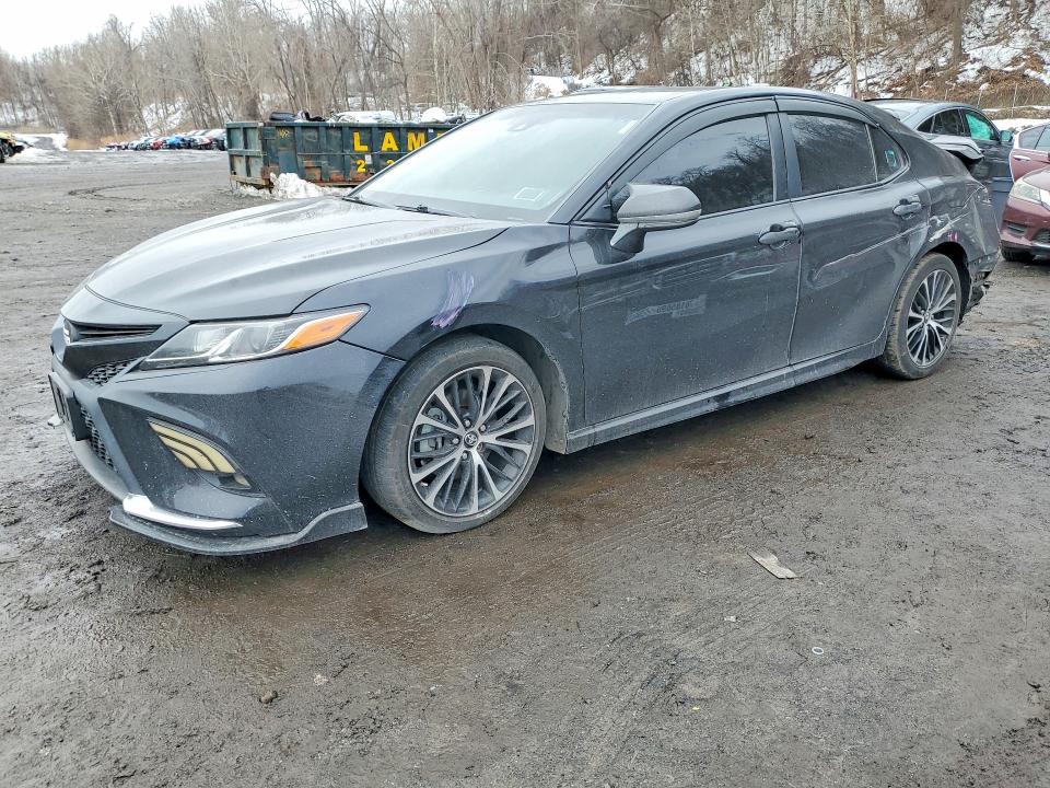 2018 TOYOTA CAMRY — VIN 4T1B11HK5JU586413