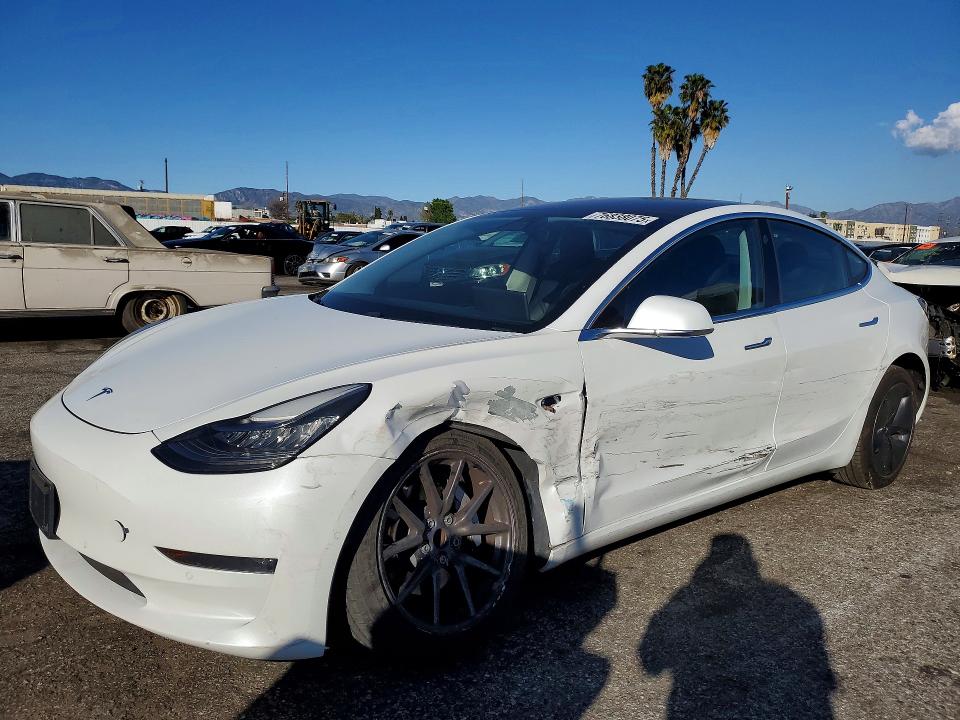 2018 TESLA MODEL 3 — VIN 5YJ3E1EA2JF049399