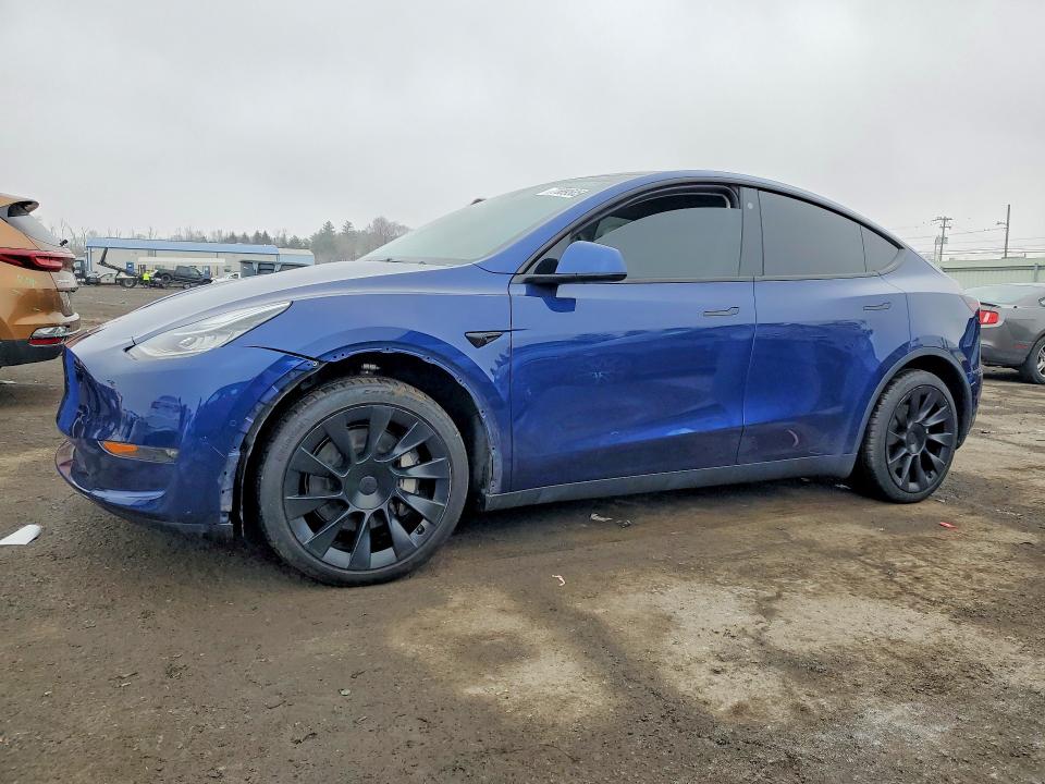 2022 TESLA MODEL Y — VIN 7SAYGDEE3NF506606
