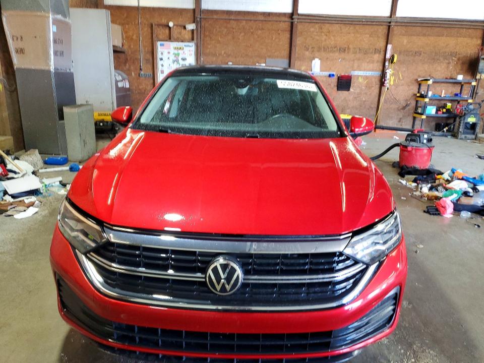 3VW7M7BU6PM045637