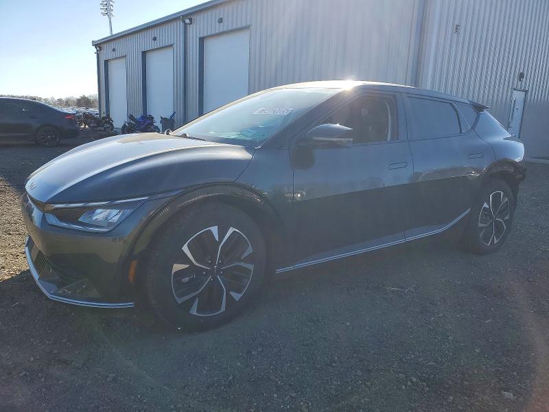 2024 KIA EV6 LIGHT — VIN KNDC34LA9R5215165