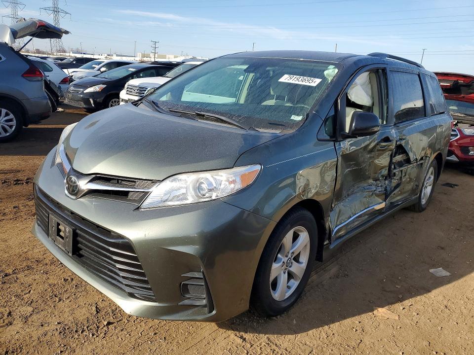2018 TOYOTA SIENNA — VIN 5TDKZ3DC3JS941512