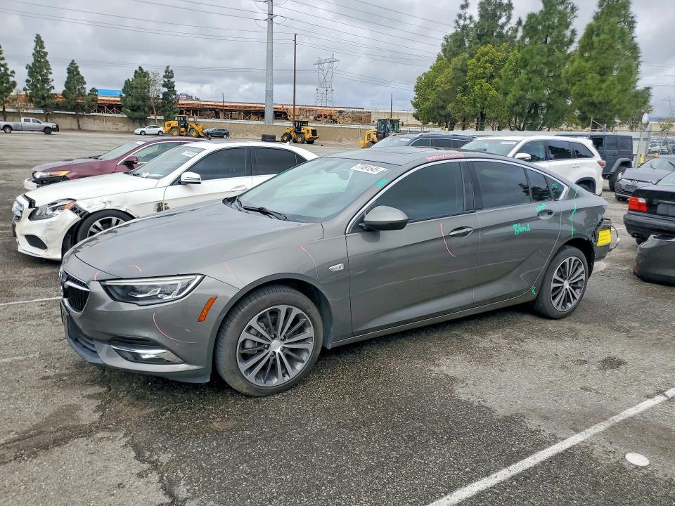 2018 BUICK REGAL — VIN W04GP6SX6J1097363