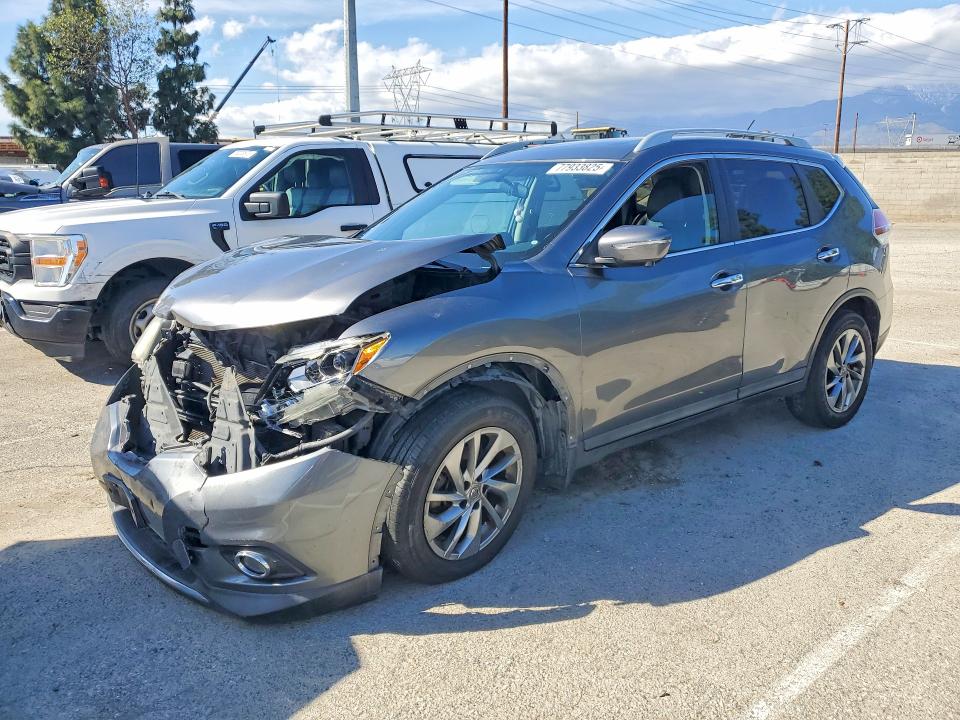 2015 NISSAN ROGUE — VIN 5N1AT2MTXFC883913