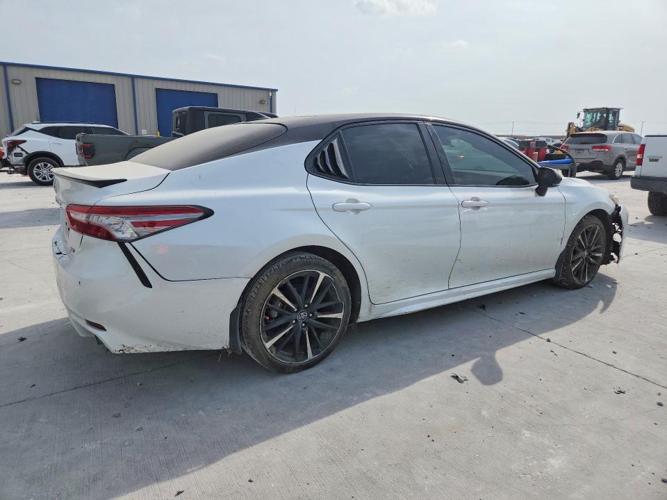 4T1B61HK1KU269697