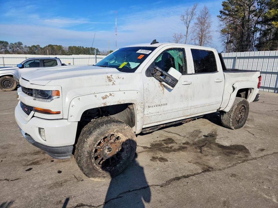2017 CHEVROLET SILVERADO — VIN 3GCUKREC6HG156411