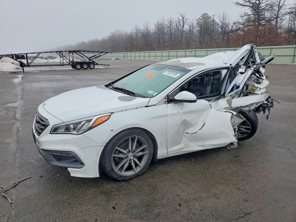 2015 HYUNDAI SONATA — VIN 5NPE34AB7FH090974