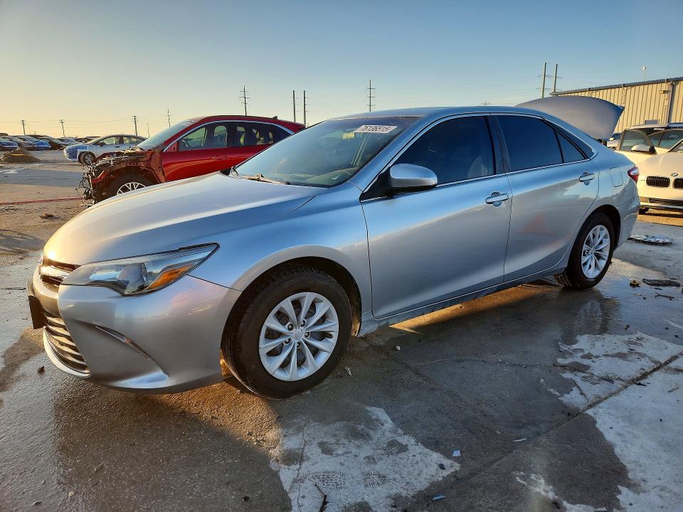 2015 TOYOTA CAMRY — VIN 4T4BF1FK2FR499683