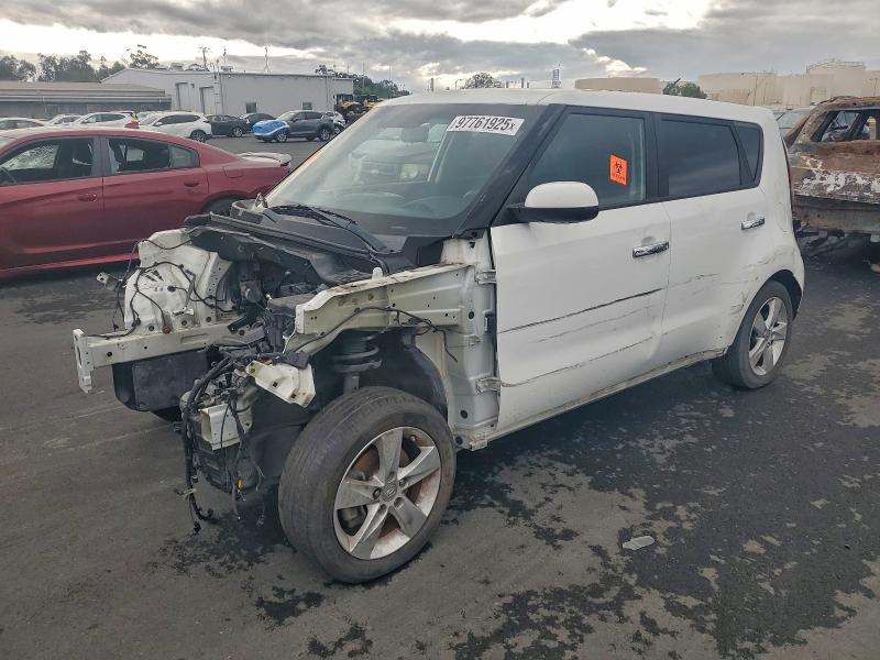 2014 KIA SOUL — VIN KNDJN2A25E7057147