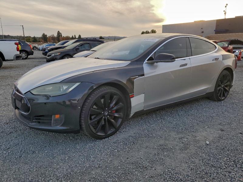 2015 TESLA MODEL S — VIN 5YJSA1H1XFFP77949