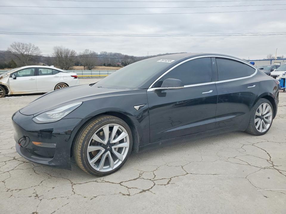 2018 TESLA MODEL 3 — VIN 5YJ3E1EB0JF178556