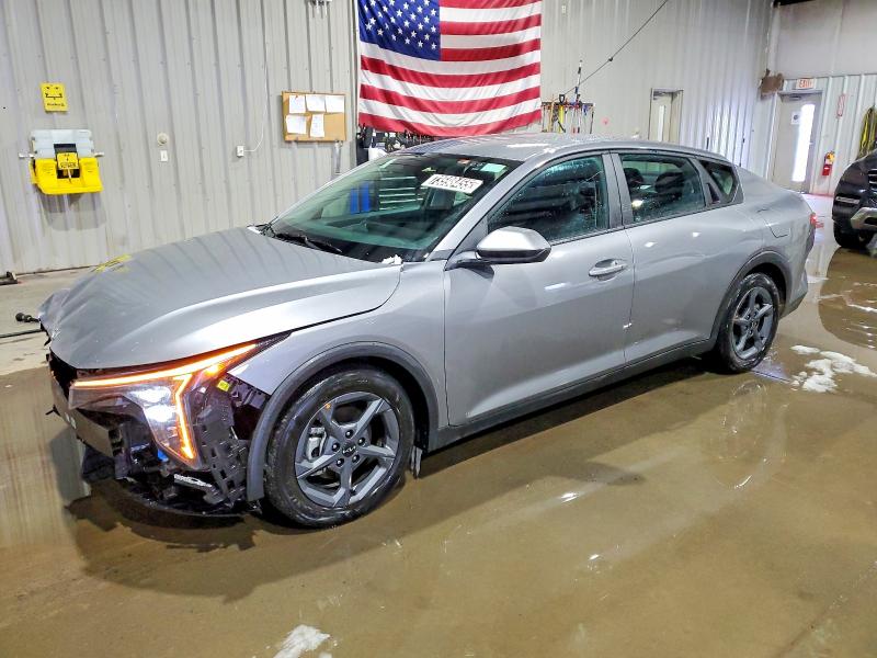 2025 KIA K4 LX — VIN 3KPFT4DE4SE104452