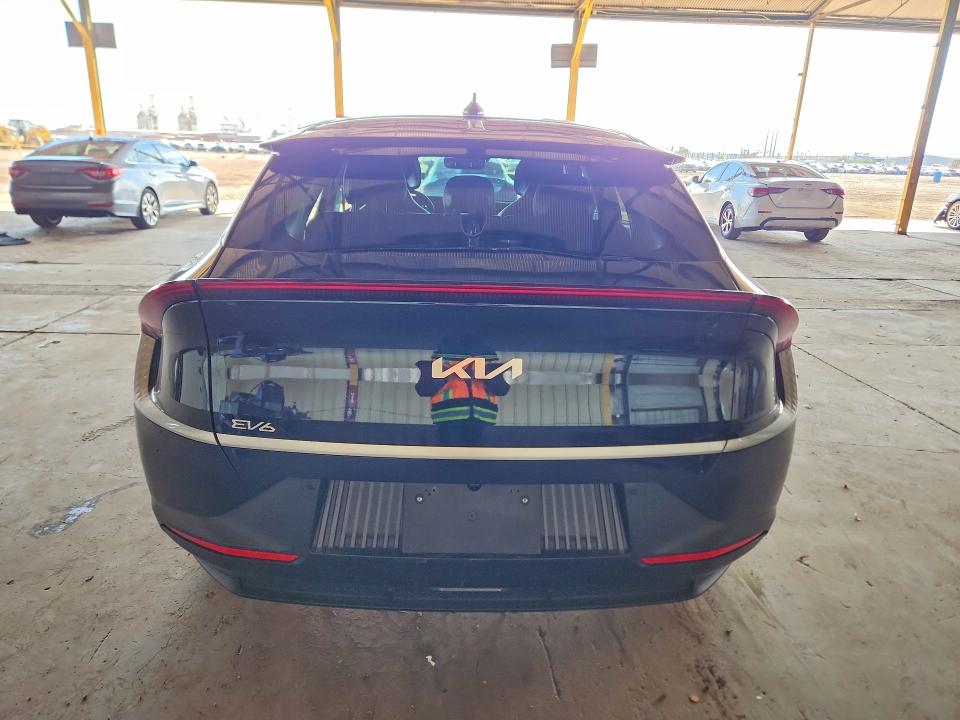 KNDC34LA1R5622171