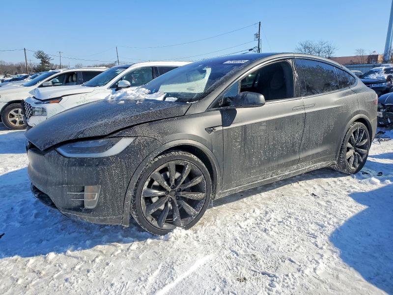 2019 TESLA MODEL X — VIN 5YJXCDE22KF150820