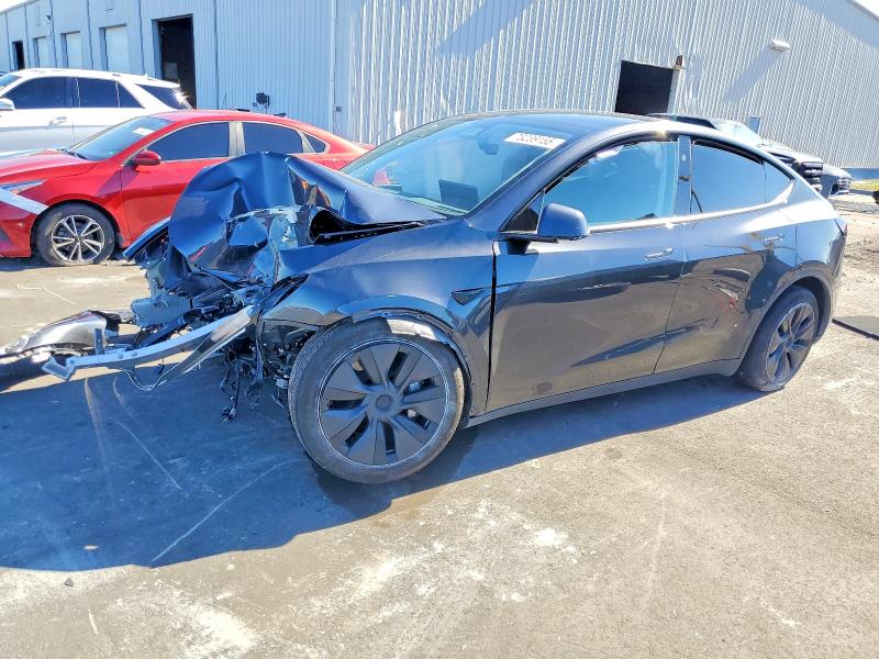 2024 TESLA MODEL Y — VIN 7SAYGDED7RF183612
