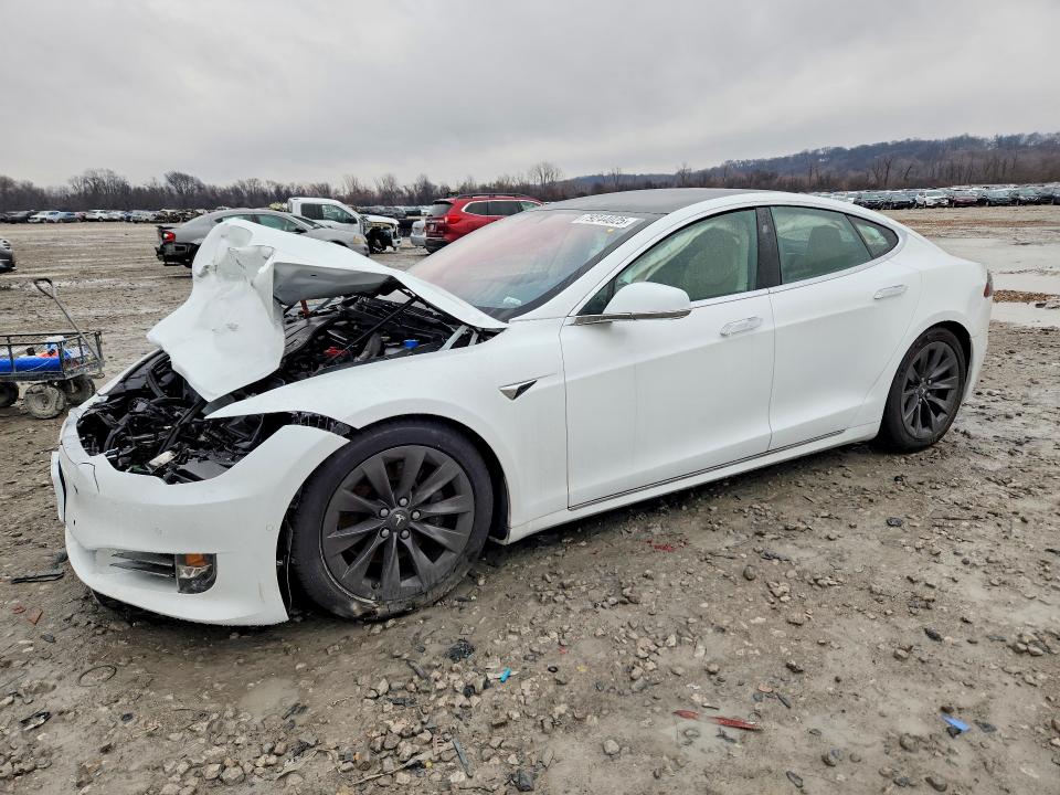 2018 TESLA MODEL S — VIN 5YJSA1E24JF273919
