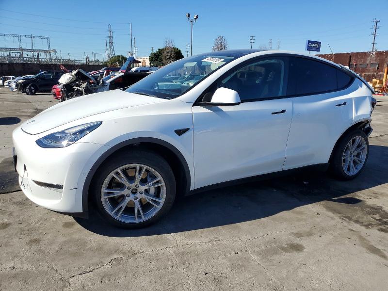 2022 TESLA MODEL Y — VIN 7SAYGDEE6NF351825