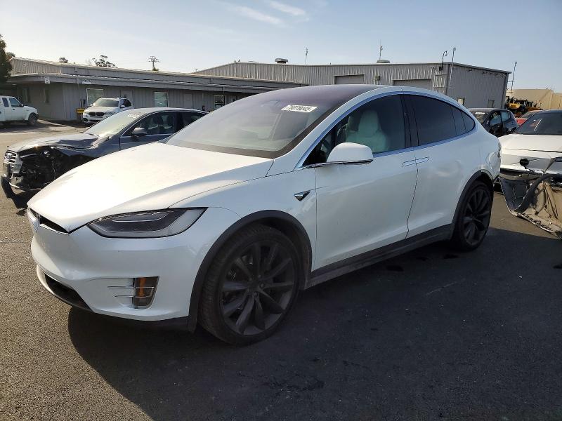 2017 TESLA MODEL X — VIN 5YJXCBE22HF065652