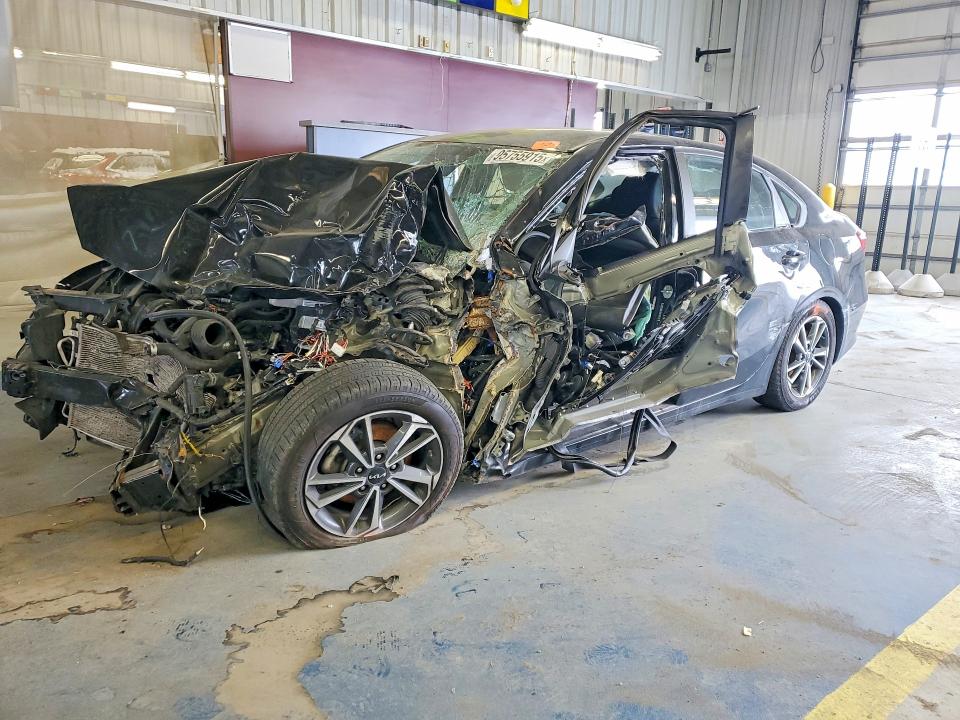 2023 KIA FORTE LX — VIN 3KPF24AD2PE673970