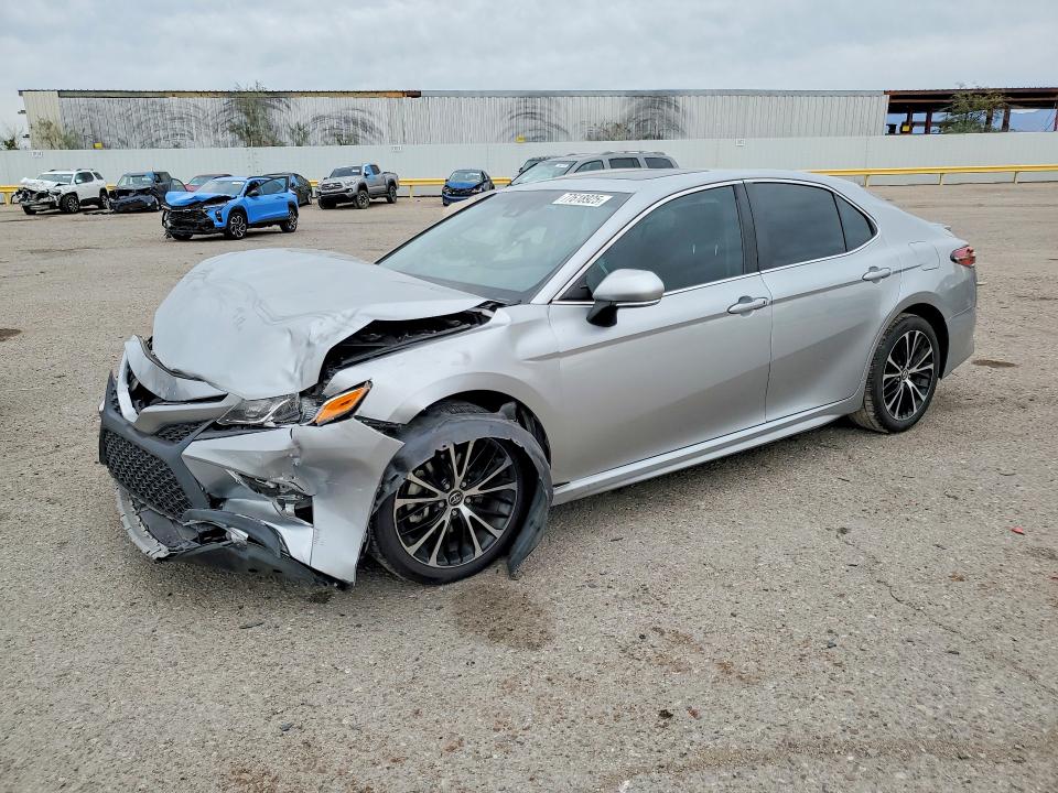 2018 TOYOTA CAMRY — VIN 4T1B11HK9JU617372
