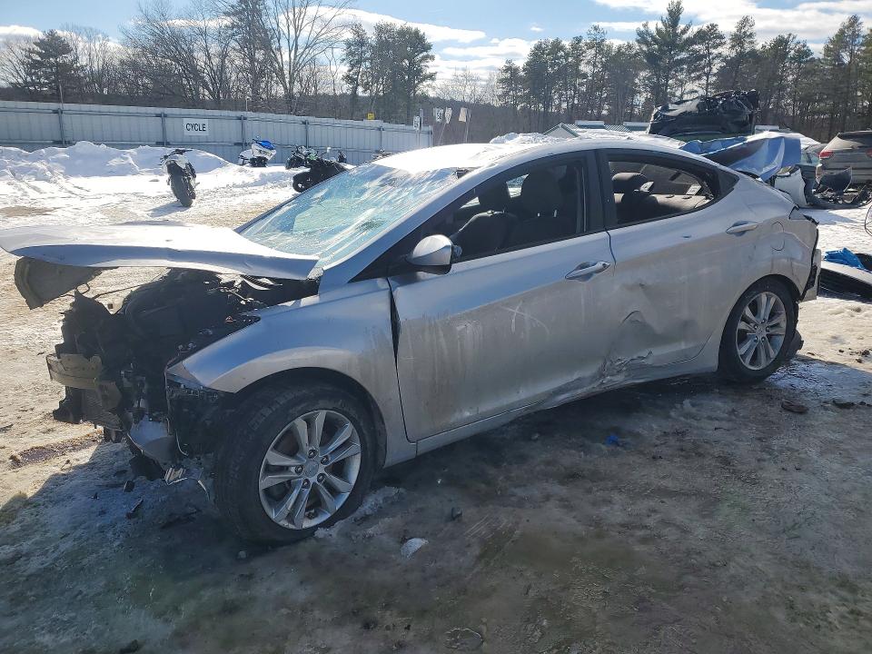 2016 HYUNDAI ELANTRA — VIN 5NPDH4AE9GH727341