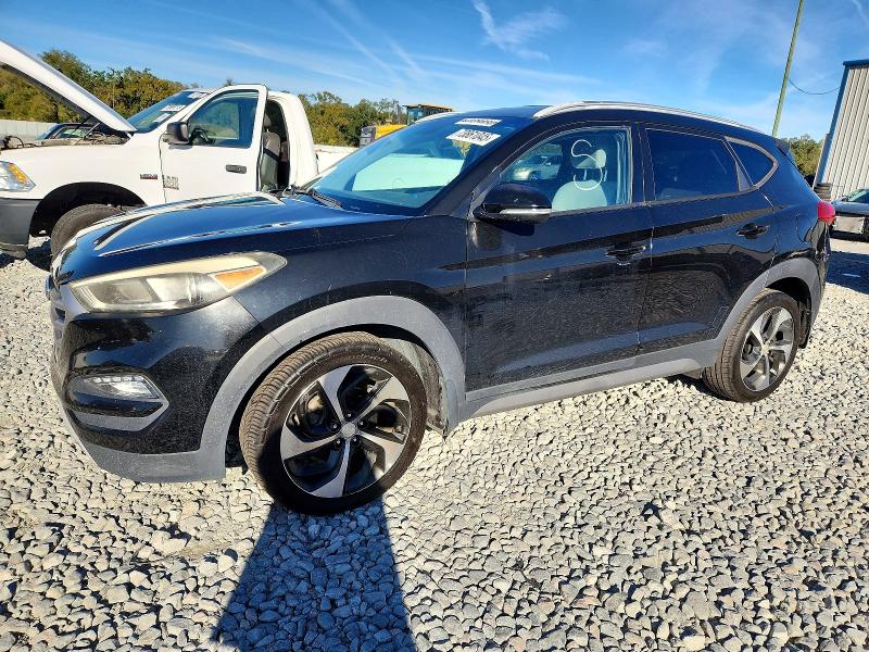 2017 HYUNDAI TUCSON — VIN KM8J33A2XHU285061