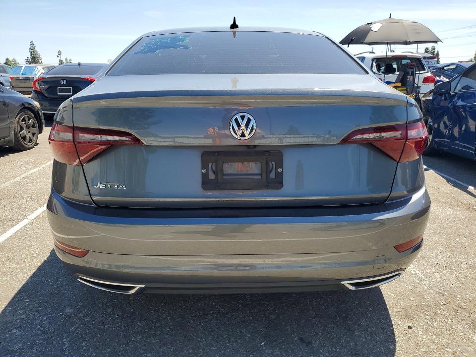3VWCB7BU8LM047579