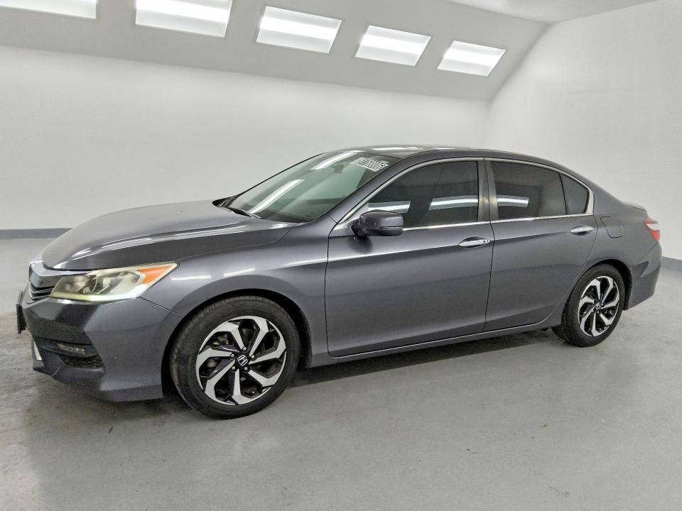 2017 HONDA ACCORD — VIN 1HGCR2F72HA095249