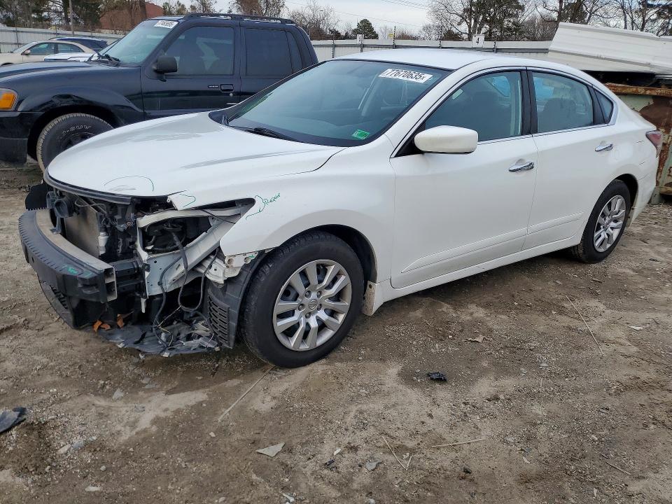 2015 NISSAN ALTIMA — VIN 1N4AL3AP1FN880894