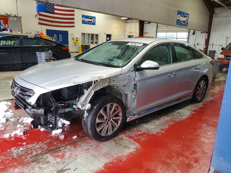 2015 HYUNDAI SONATA — VIN 5NPE34AF3FH153376