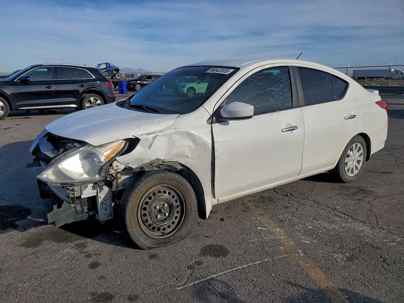 2015 NISSAN VERSA — VIN 3N1CN7AP5FL801752