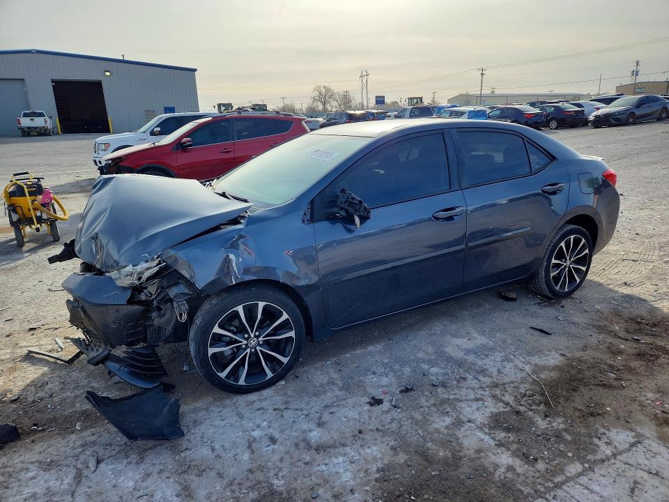 2018 TOYOTA COROLLA — VIN 5YFBURHE1JP815851