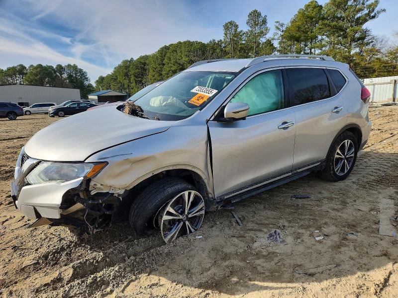 2018 NISSAN ROGUE — VIN 5N1AT2MV8JC733227